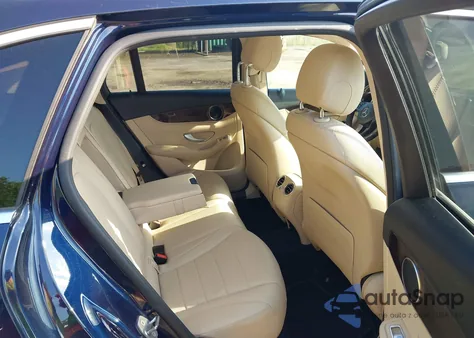 2017 Mercedes-Benz Glc 300 4Matic from USA, damaged, VIN WDC0G4KB2HF147022